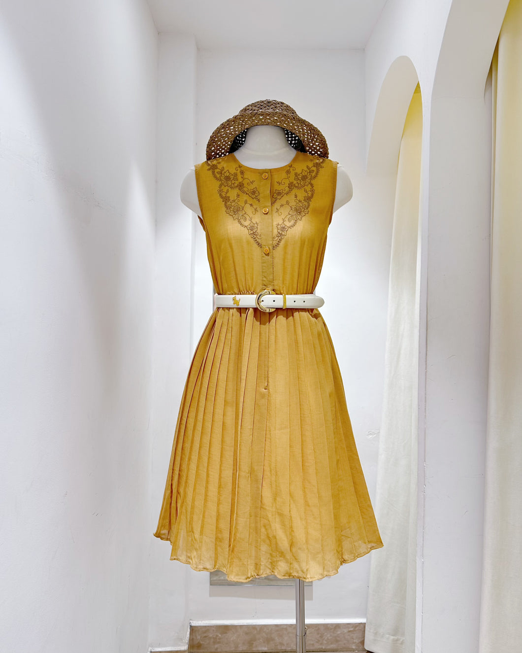 刺繡洋裝（古着/日本製）