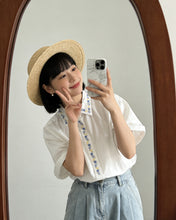 Load image into Gallery viewer, tabi 花卉刺繡短袖上衣（韓國製）