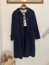 Load image into Gallery viewer, 中古英國Burberrys 長褸