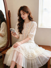 Load image into Gallery viewer, Ladies fashion 淡粉玫瑰刺繡上衣（古著/日本製）