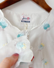 Load image into Gallery viewer, Jeunesse【日本品牌 】薄荷系刺繡上衣