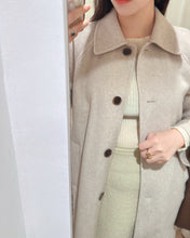 Load image into Gallery viewer, Roem 羊絨大褸 (Made in Vietnam 🇻🇳)