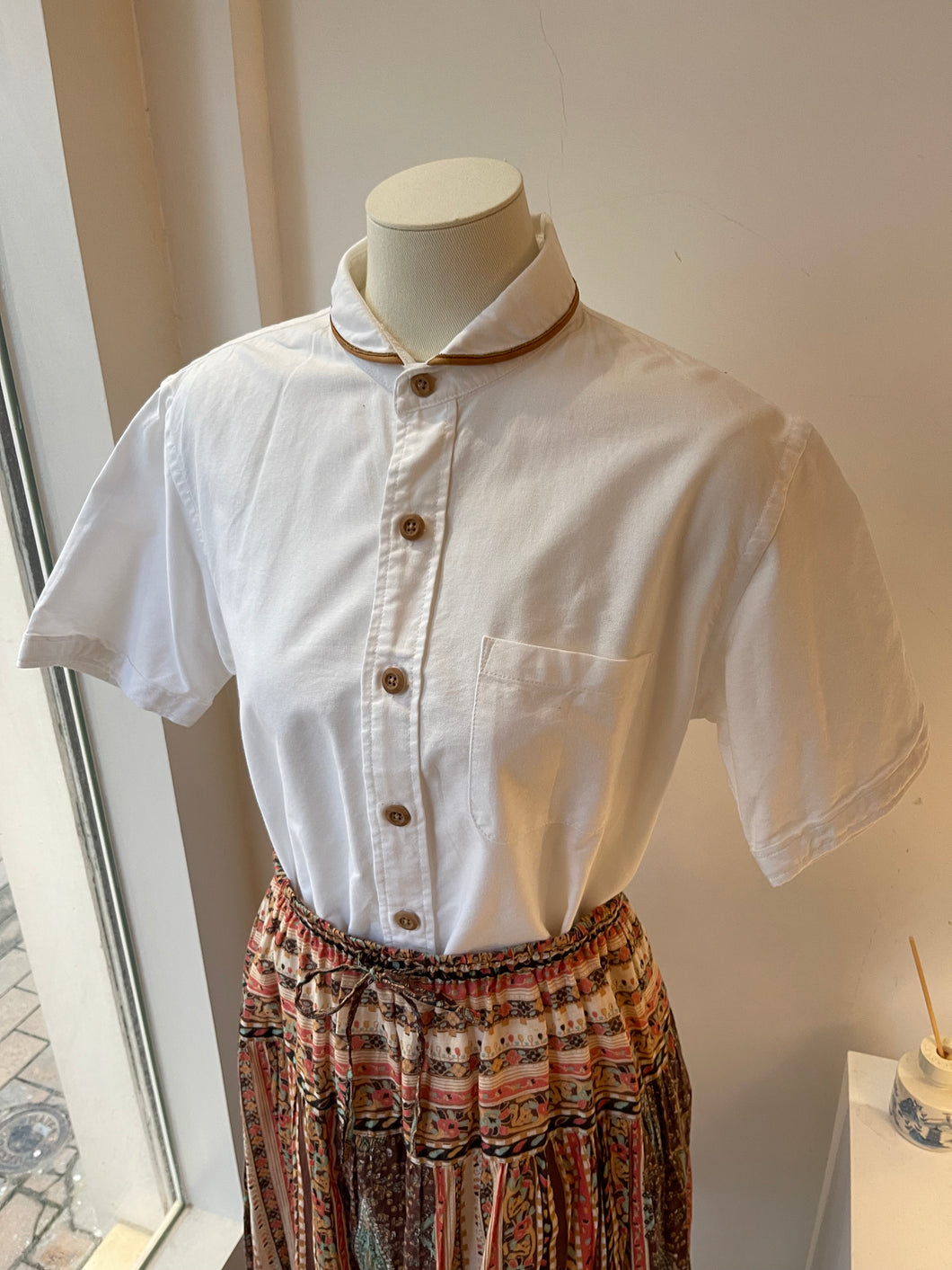 皮邊衣領復古白襯衫（古着）
