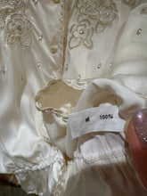 Load image into Gallery viewer, 鏤空手工刺繡的老真絲襯衫（古着/日本品牌中國代工/M-L）