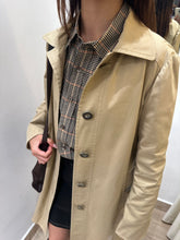 Load image into Gallery viewer, 中古日版藍標Burberry 長褸 （MADE IN JAPAN）