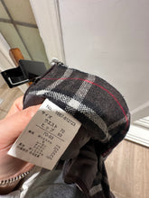 Load image into Gallery viewer, 百摺短裙（MADE IN CHINA)