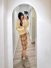 Load image into Gallery viewer, Jean Feldinand 手工刺繡毛衣