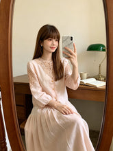 Load image into Gallery viewer, 歐洲手工雕繡工藝上衣（古著/日本品牌）