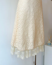 Load image into Gallery viewer, 珍珠白LACE 洋裝（古着/香港製）