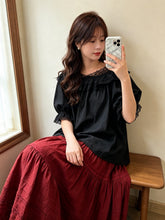 Load image into Gallery viewer, 德國貨XXL🇩🇪黑色蕾絲邊泡泡袖上衣
