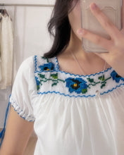 Load image into Gallery viewer, 手工十字繡上衣（古着/歐洲貨無標/S）
