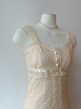 Load image into Gallery viewer, 珍珠白LACE 洋裝（古着/香港製）