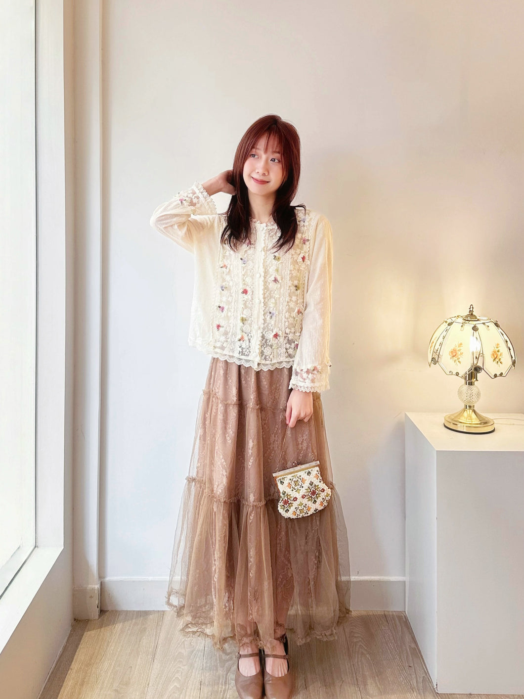 手工刺繡上衣+lace 裙（一套已售）