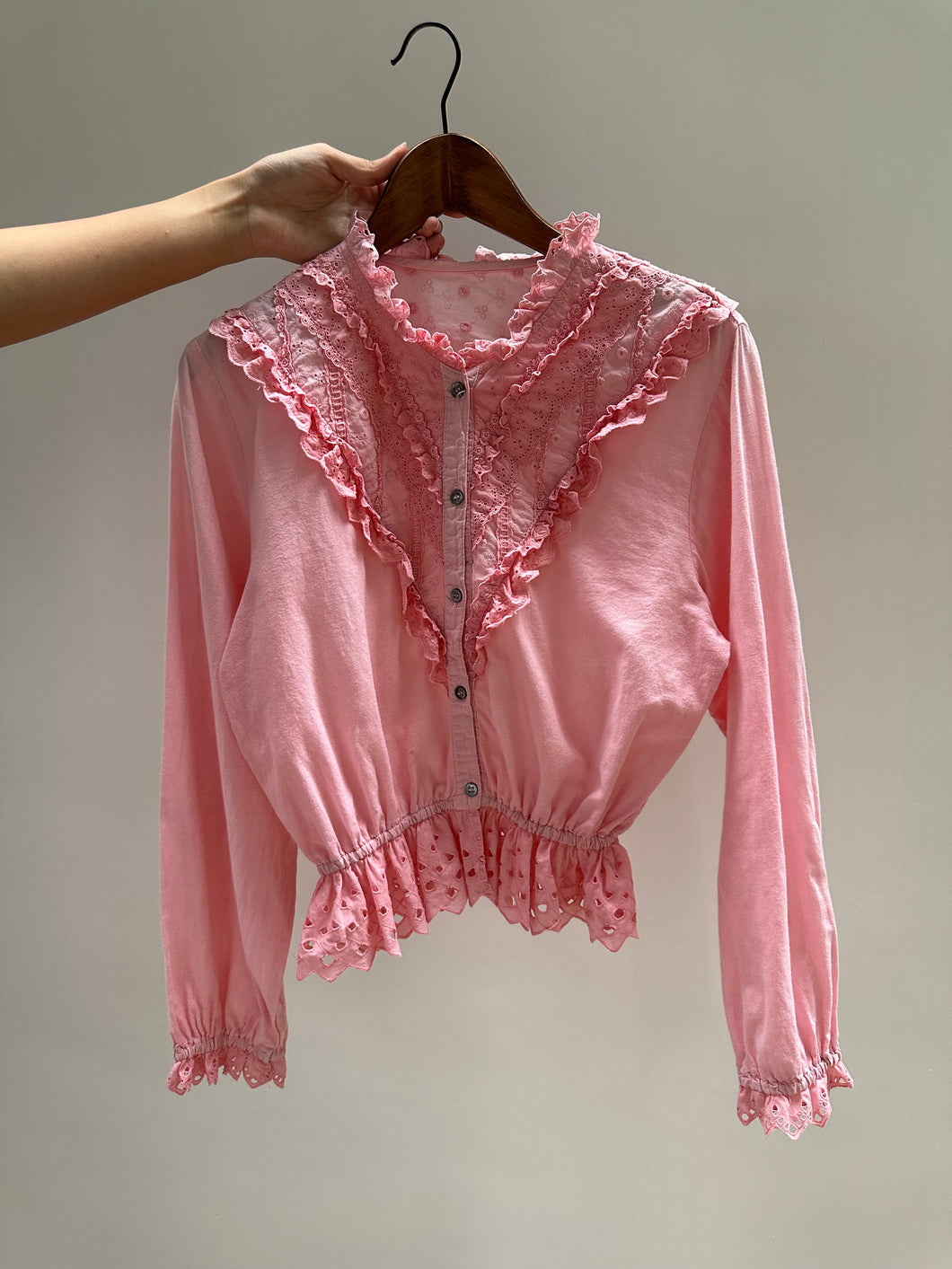 設計感粉紅色上衣