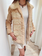 Load image into Gallery viewer, ROSE MOON 羊毛皮草