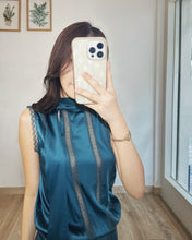 Load image into Gallery viewer, 真絲飄帶洋裝（日本製）